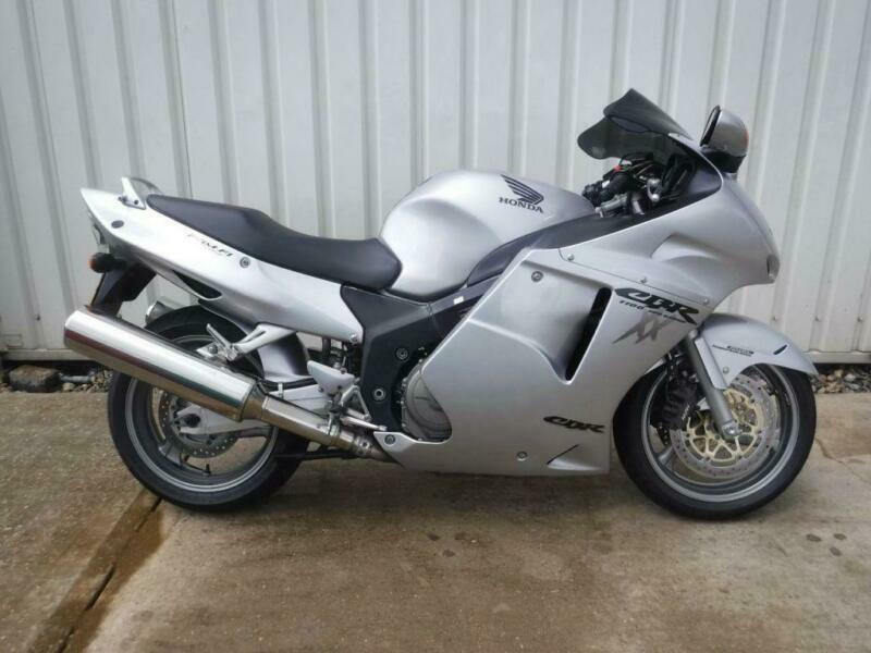 Honda cbr1100xx фото