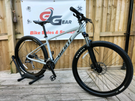 Giant Talon 2 hardtail 29er mountain bike 2021