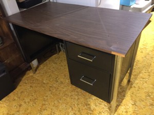 Used Student Desk Buy And Sell Furniture In Toronto Gta