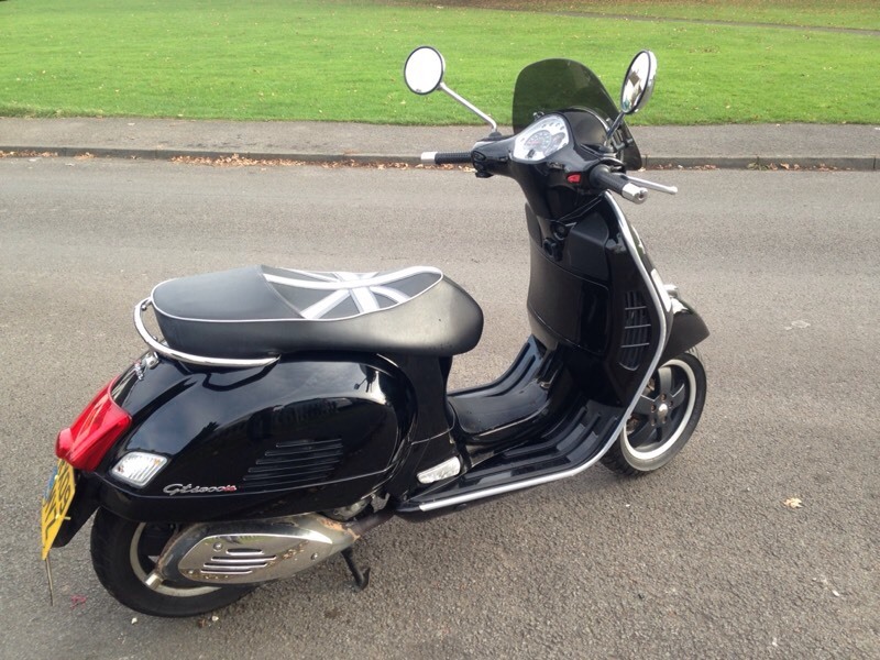 Piaggio Vespa GTS 300cc Super 2009 scooter | in Stonehouse ...