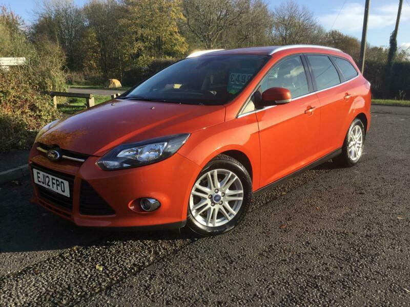 Ford Focus 1.6 TIVCT ( 125ps ) Powershift 2012.25MY Titanium