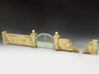 SP114 - European Walls & Gates - Diorama Accessories - King & Country