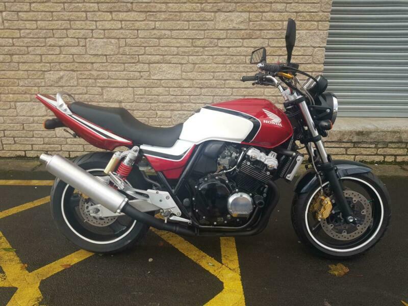 Honda cb400 vtec 3
