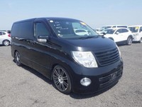 2009 Nissan Elgrand 2.5 Highway Star - Heated Black Leather Power Seats - Twin P