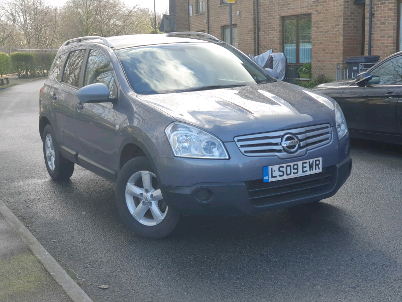 B1049 nissan qashqai