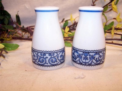 Vintage Noritake CIELITO LINDO 2151 Salt and Pepper Shakers