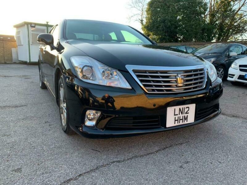 Toyota crown 2012