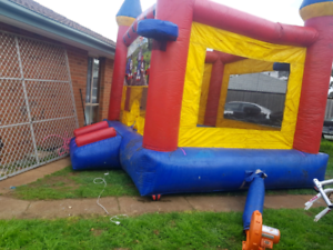 thomas the tank engine jumping castle