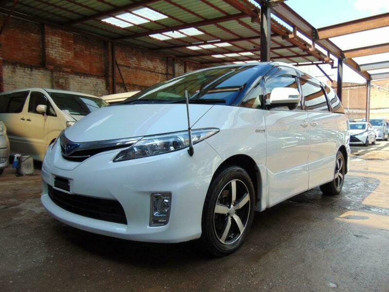 Тойота estima hybrid