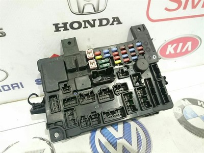 Find Mitsubishi Space-Wagon all Parts For Sale | Fuses and ... mitsubishi starwagon fuse box 