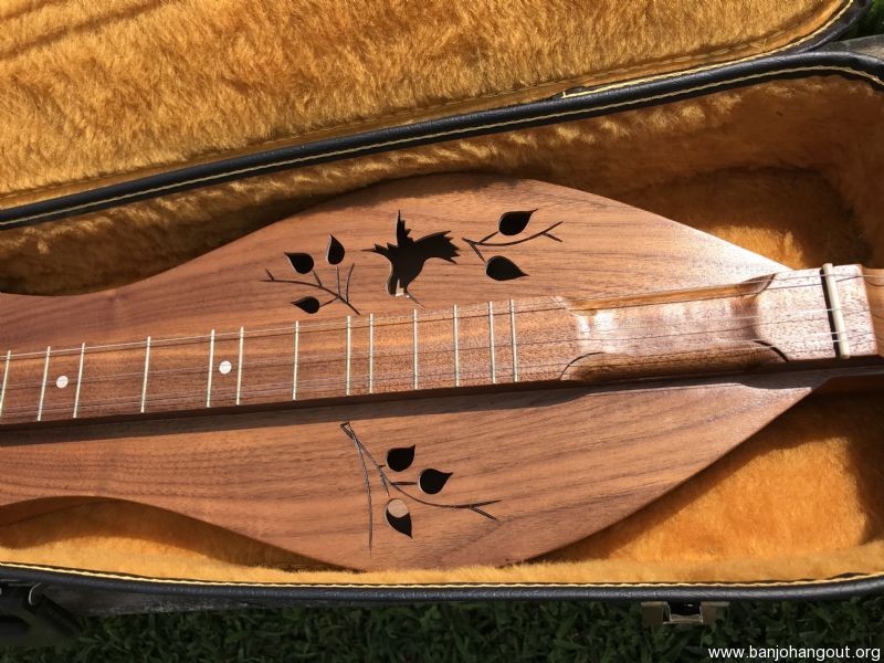 Walnut valley dulcimer Co. hourglass dulcimer made in U.S.A.