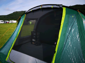 Mosedale 5 Family 5 Person Tent
complete with Coleman carpet. 