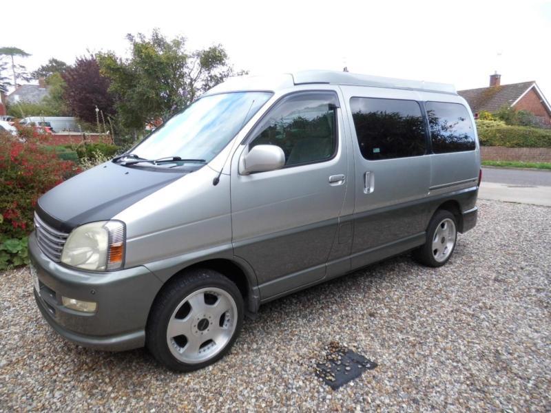 Toyota regius 4wd