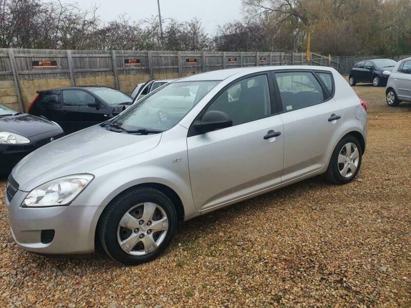 2007 Kia Ceed 1.4 S 5dr Hatchback Petrol Manual in Bedford