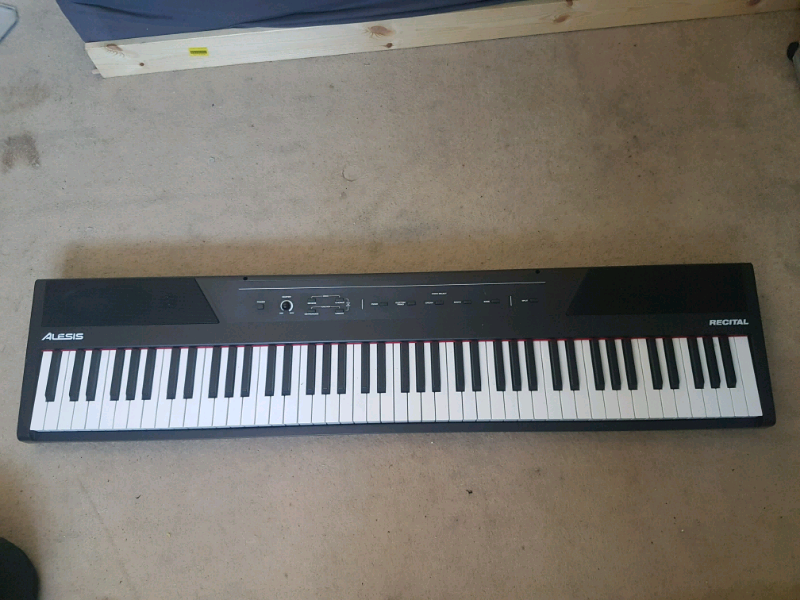 Alesis keyboard in Swindon, Wiltshire Gumtree