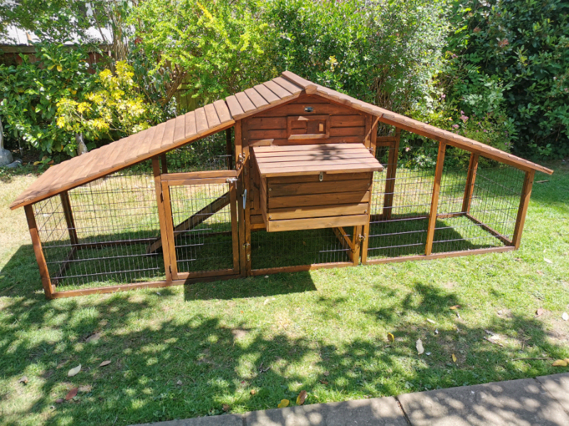 Eggshell 10ft Chicken Coop in Ingatestone, Essex Gumtree
