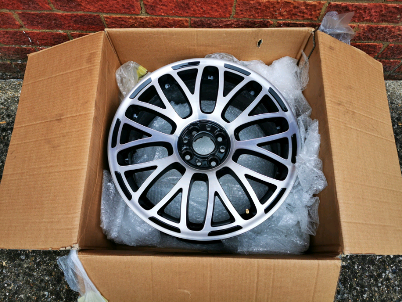 Abarth 595 alloy wheel (professiinally fully refurbished) in Fleet