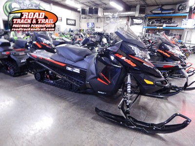 2016 Ski-Doo Renegade® Adrenaline™ ROTAX® 900 Ace™ BLACK