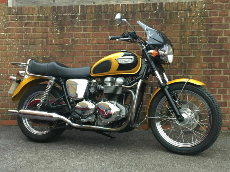 2004 TRIUMPH BONNEVILLE T100 Only 7,484 Miles! Superb Hinckley 790cc
