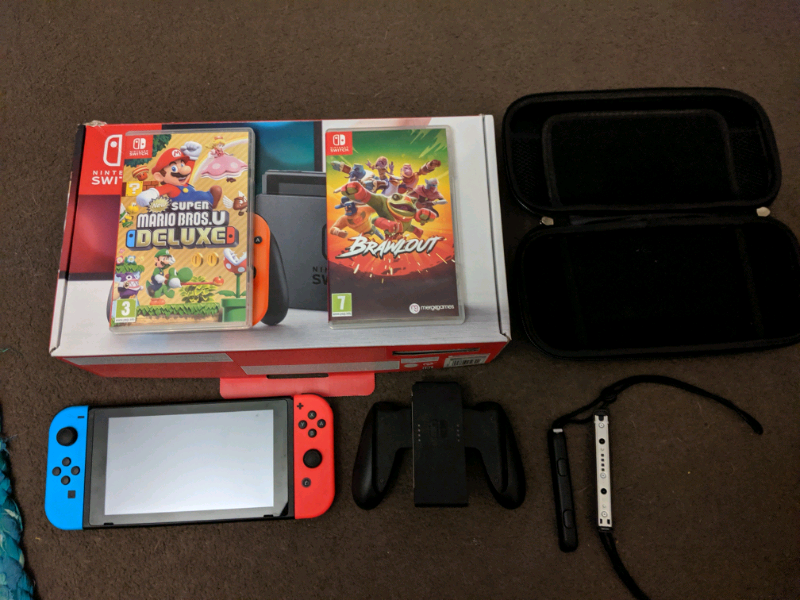 Nintendo switch with 2 games in Porthcawl, Bridgend