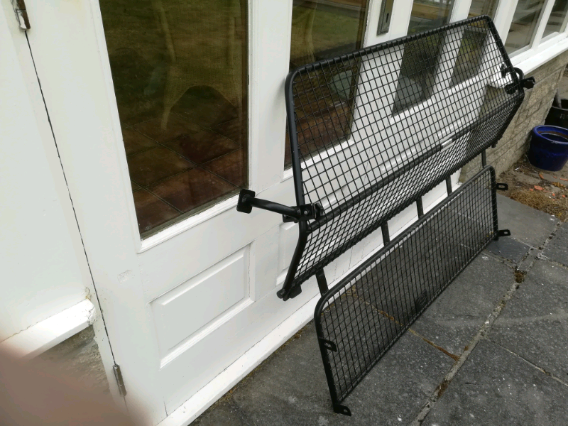 Landrover Discovery 3 series dog guard. in Ayr, South Ayrshire Gumtree