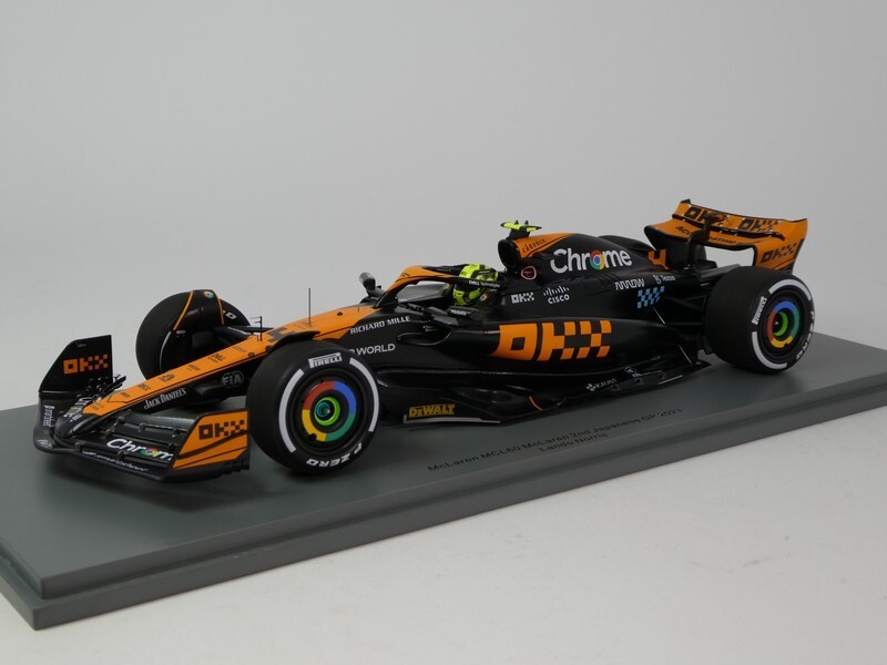 McLaren MCL34 Lando Norris サイン入りボード付き McLaren MCL34 Lando Norris サイン入りボード付き McLaren