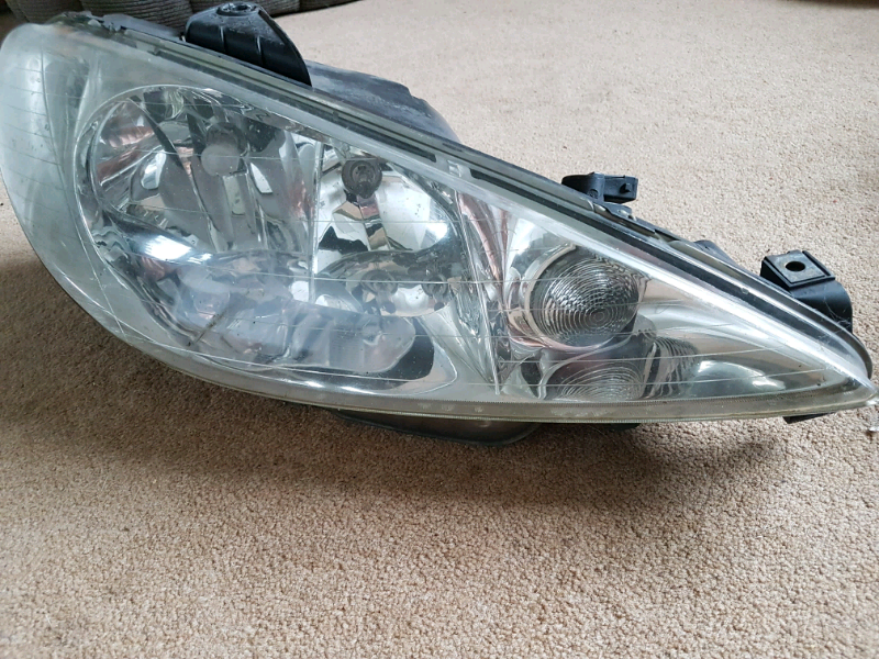 Peugeot 206 headlights in Bracknell, Berkshire Gumtree