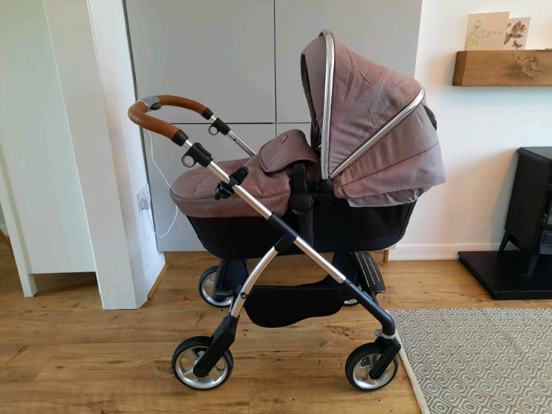 Silver Cross Limited Edition Chelsea Wayfarer Pushchair in Keyworth