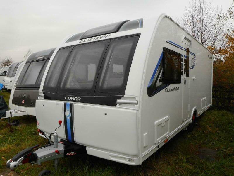 Lunar Clubman SI 2019, 4 Berth Fixed Island Bed Caravan For Sale in