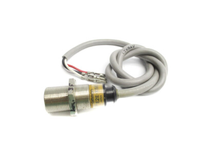 OMRON E2E-X5E1 12-24VDC UNMP