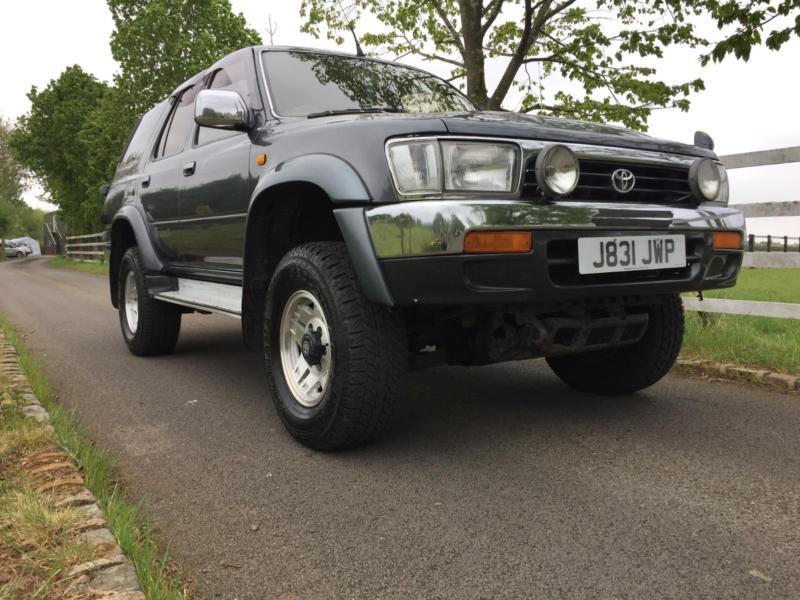 Toyota hilux surf 2
