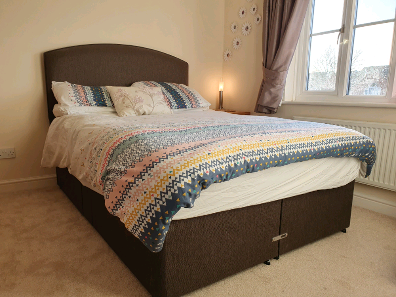 Double Divan Bed and Mattress from Dreams 4 Drawers Storage in