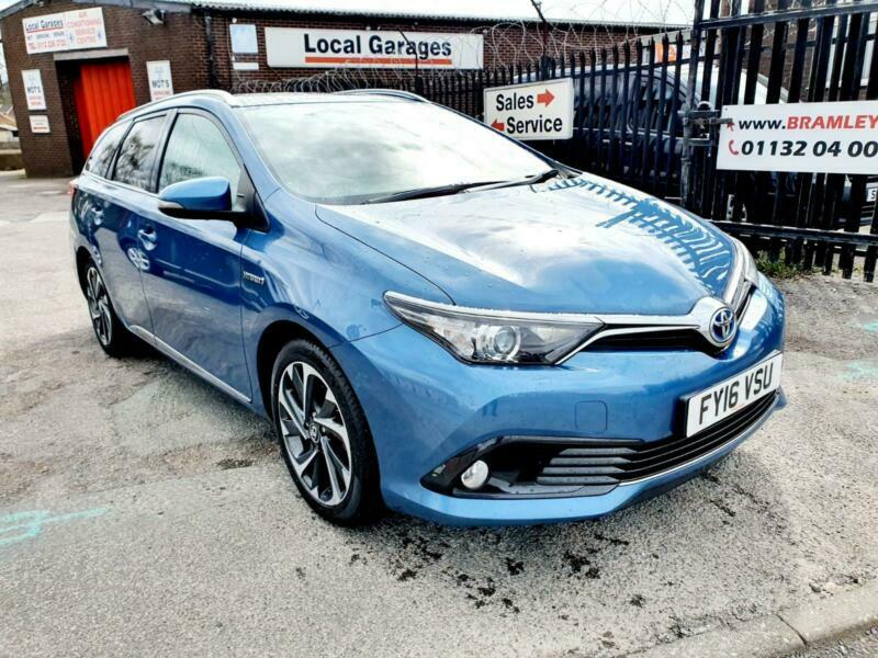 16 2016 Toyota Auris 1.8 ( 134bhp ) CVT Design Hybrid ESTATE 2015
