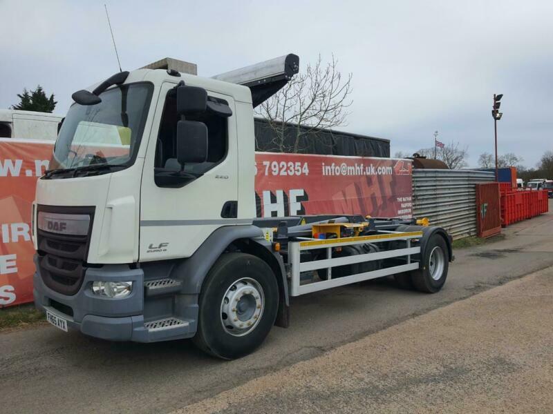Hooklift for sale in UK 58 secondhand Hooklifts