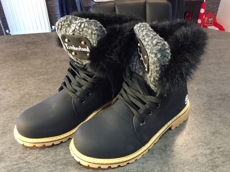 Women's black fur lined timberland boots. UK 6.5 brand new in Killingworth, Tyne and Wear