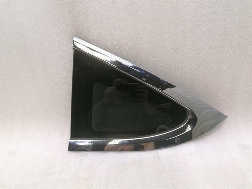 TESLA MODEL X 75D Left Rear quarter Glass 1034906-85-F Türscheibe ¼ Hinten Links