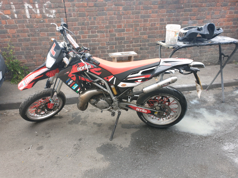 aprilia sx 125 2 stroke super moto geared bike in aprilia sx 125 2 stroke super moto geared bike in