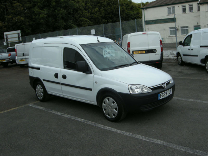 2009/59 VAUXHALL COMBO 2000 1.3CDTI 16V 75 TSLD 5 SEATER CREW DIESEL