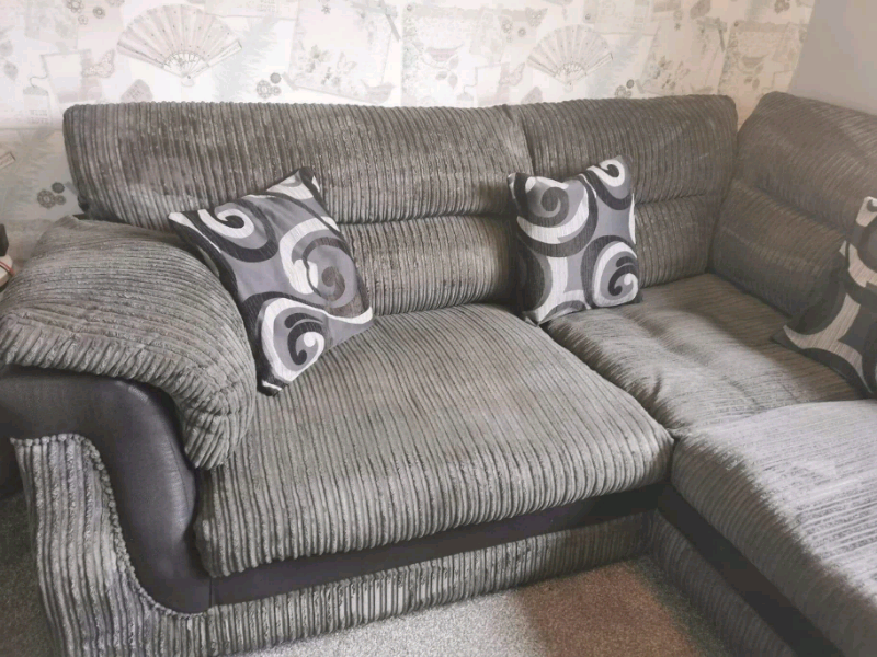Corner sofa in Bridgend Gumtree