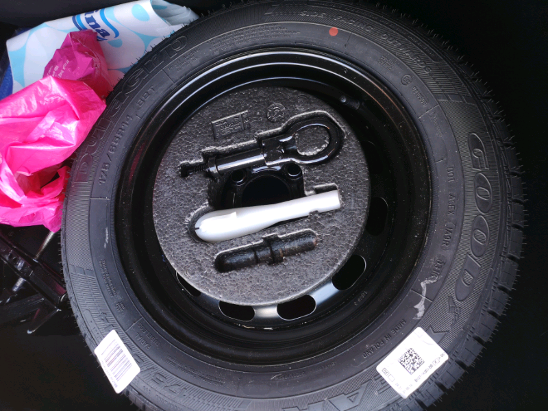 Ford fiesta spare wheel kit, jack, funnel and tow eye in Maesteg