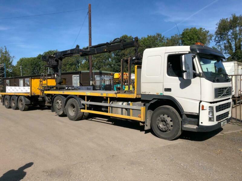 VOLVO FM 440 6X2, MANUAL, FLATBED LORRY, HIAB XS CRANE, DRAWBAR TRAILER