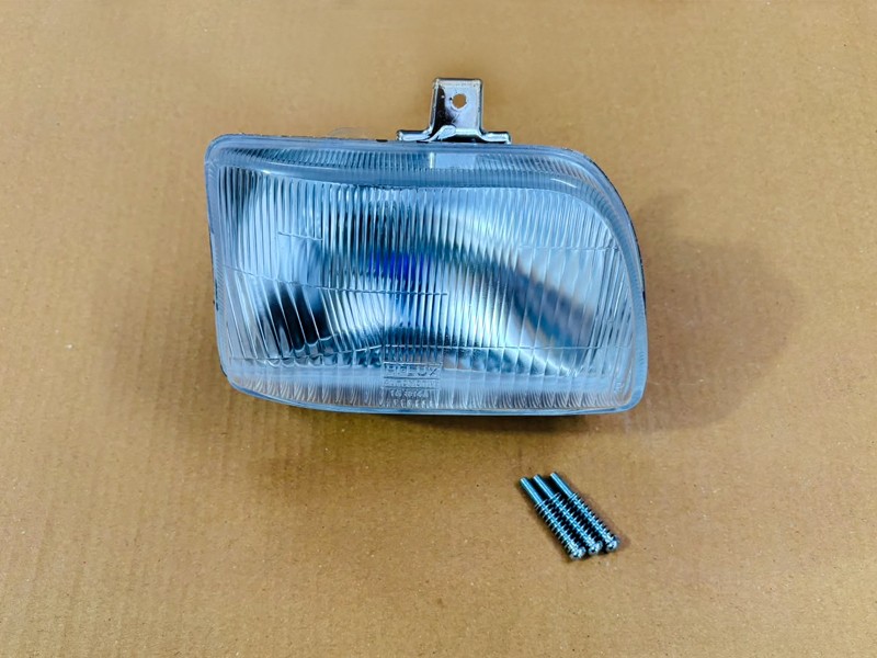 OEM 005559187R91 HEAD LAMP WITH BULB LEFT SIDE FOR 3325 4025 MAHINDRA TRACTOR
