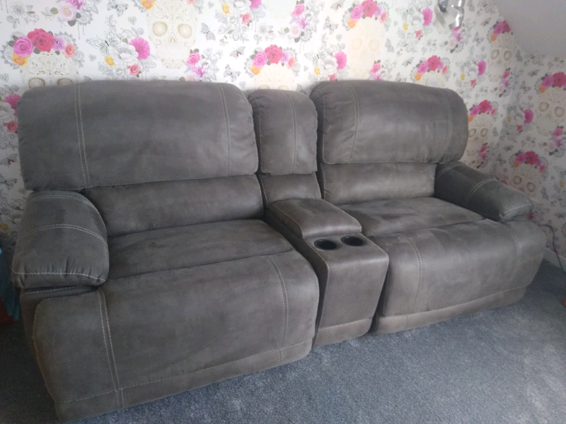 Harvey's guvnor electric recliner sofa in Forfar, Angus Gumtree