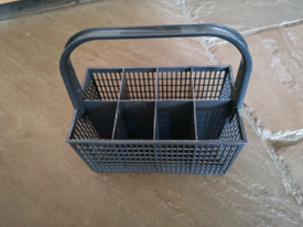 Dishwasher cutlery basket 