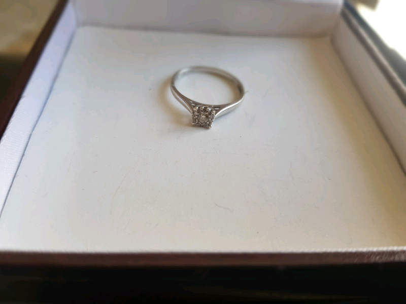 White gold diamond ring in Leicester, Leicestershire Gumtree
