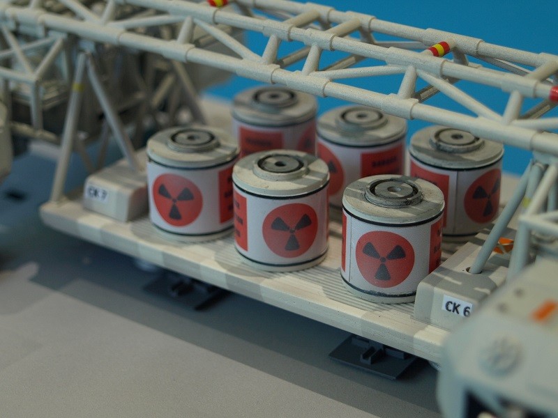 Space 1999 Eagle Freighter 12