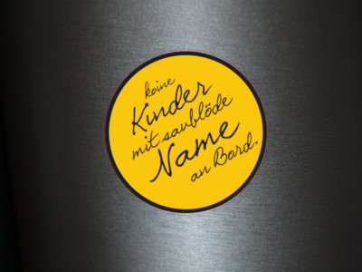 1 x Aufkleber keine Kinder mit saublöde Namen Sticker Autoaufkleber Fun Gag JDM