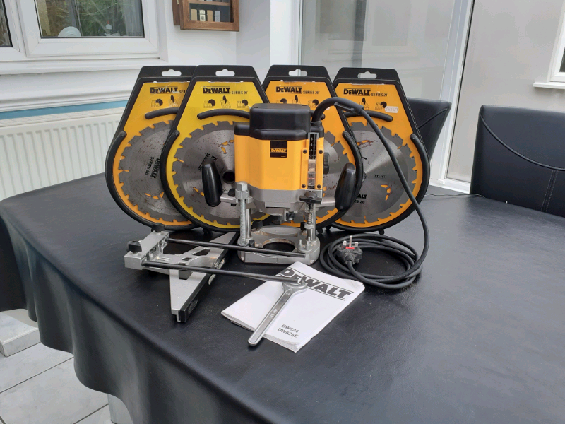 Router for sale in Fareham, Hampshire Gumtree