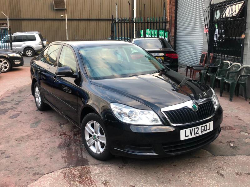 Black skoda octavia