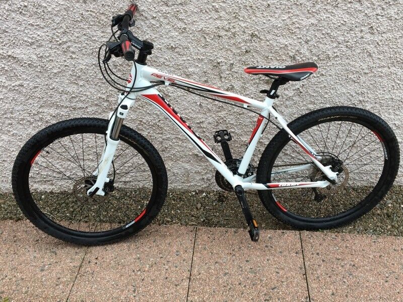  Giant  Revel  1 24  Speed Hardtail Mountain Bike in 